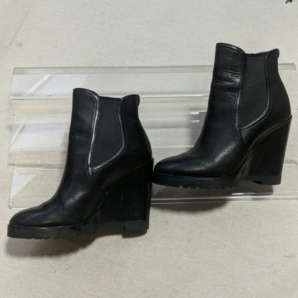 Michael Kors Thea Wedge Booties Size 5.5 - Picture 2 of 8